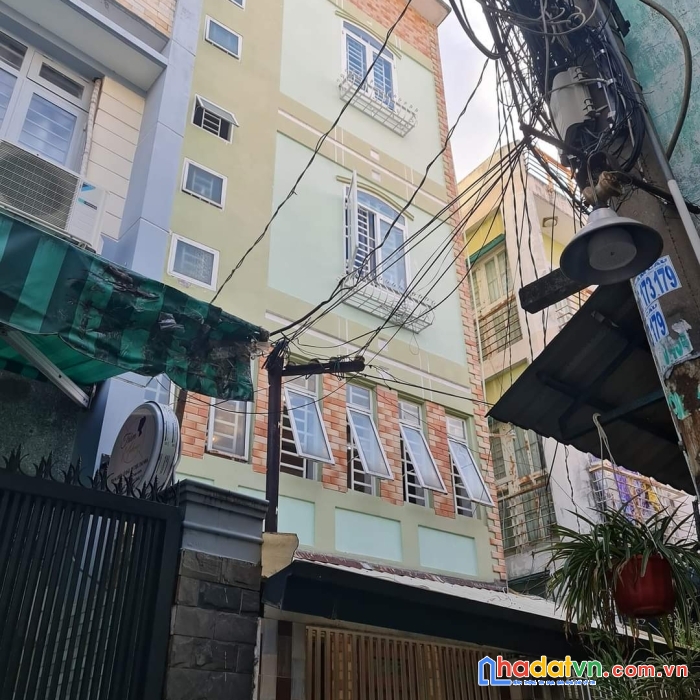 Tt quận 11, lạc long quân, hẻm bagác thông, sát âu cơ, cv đầm sen, 3tháng 2, sổ nở hậu,  nhà rất
