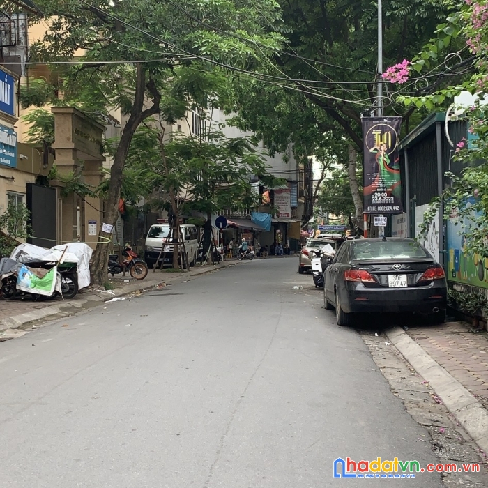 Bán gấp! nhà phố đại cồ việt, ô tô tránh, ô tô vào nhà 35m, 2t, giá 5.5 tỷ