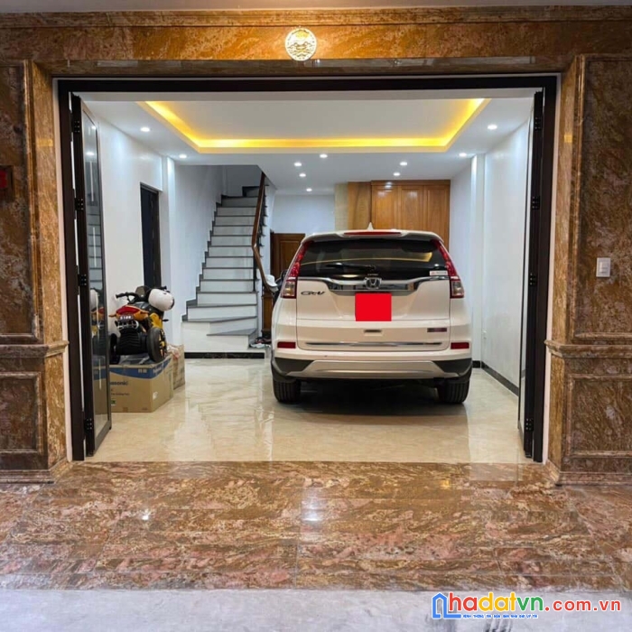 Bán nhà phố nguyễn ngọc vũ 50m2 6t gara ô tô, thang máy, lô góc. nhỉnh 11 tỷ. lh 0565311123