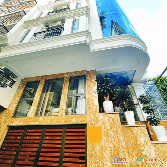 Cần bán tòa nhà văn phòng mặt phố vip, vỉa hè rộng, đẹp nhất quận cầu giấy, dt: 300m2 *10 tầng, (1