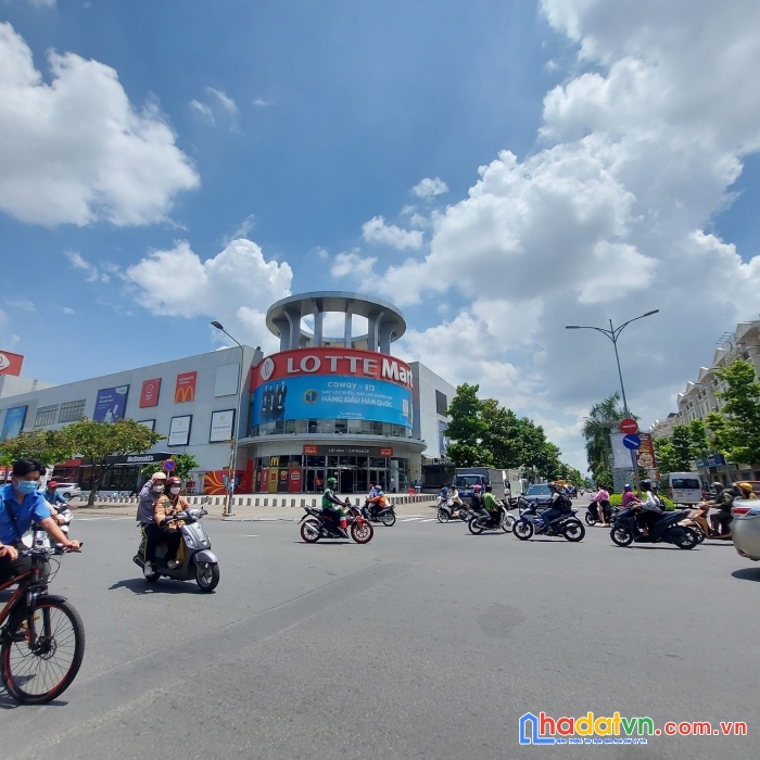 Vài bước ra lotte mart gò vấp  - diện tích đất 70m2 -  nở hậu nhẹ  4.3m x 16.5m chỉ 3.9 tỷ