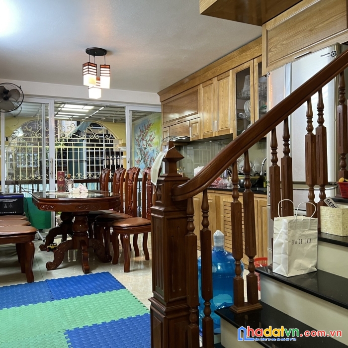 Bán nhà sổ đỏ cc phố nam dư- hoàng mai 33m2 6 tầng giá tháng 9/2022:  3,8 tỷ