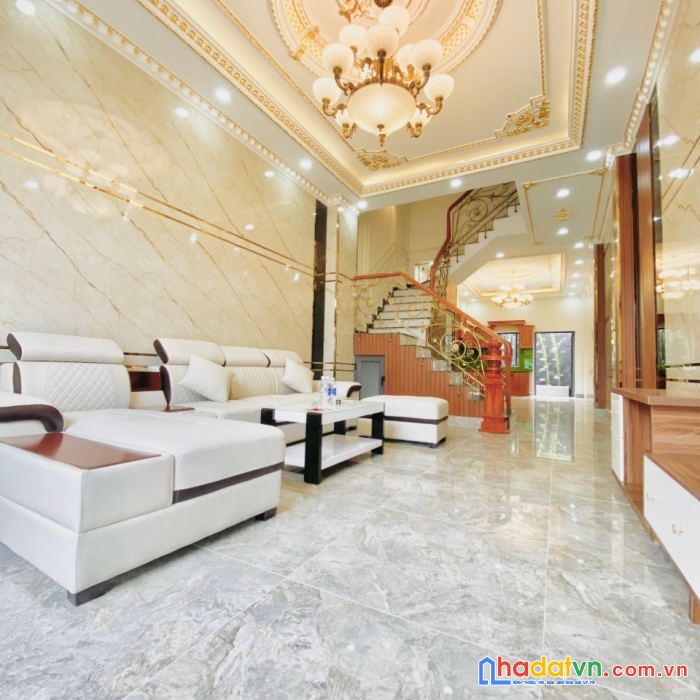 Bán nhà kinh doanh mới xd 100m đã hoàn công shr 4x20  xe tải tránh hiệp bình phước