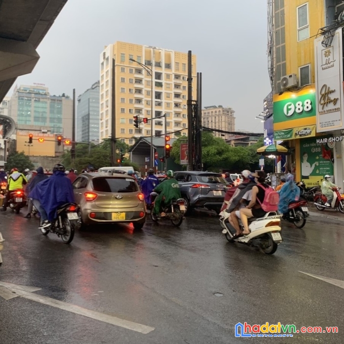 Bán đất tặng nhà hào nam, đống đa, giá rẻ, 38m2x4 tầngx4mmt, nhỉnh 4 tỷ