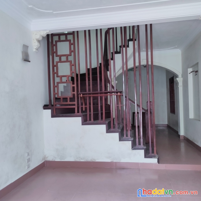 Bán nhà gara kinh doanh phố sài đồng long biên 50m