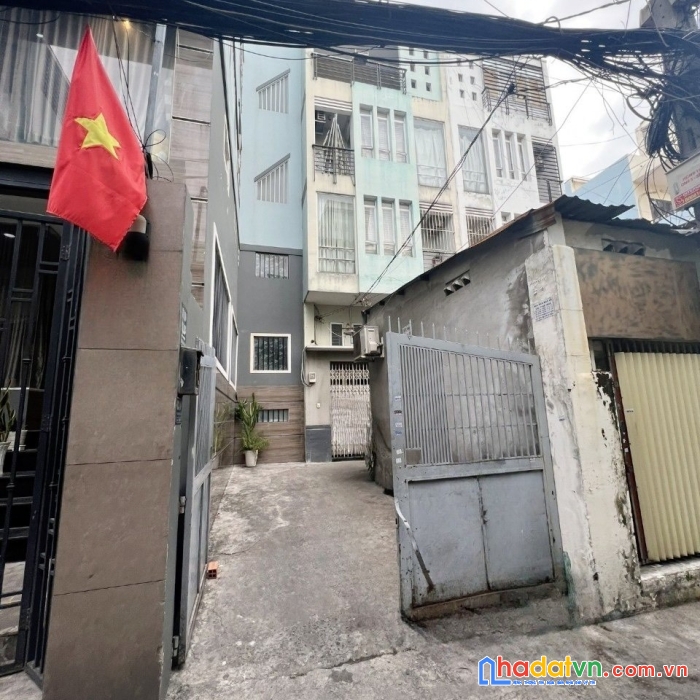 Bán nhà hẻm xe hơi 131 tô hiến thành 4,3x10m 3 tầng giá 7.5 tỷ tl hđt 30tr p13 quận 10