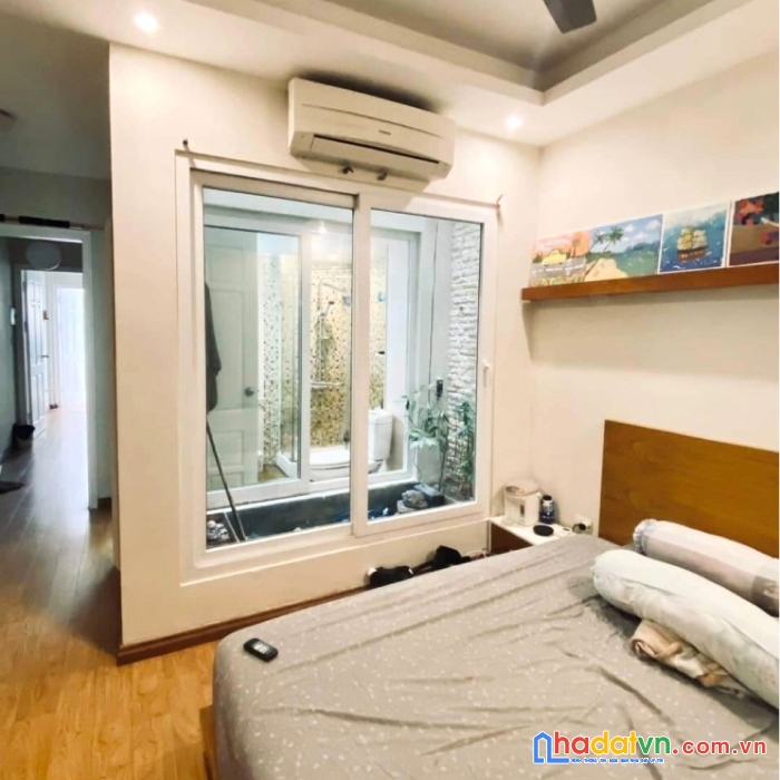 Bán nhà ngõ hòa bình 4: 42m2, 5 tầng, 4 ngủ, mt 4.2m, ô tô đỗ 20m, cách phố 20m