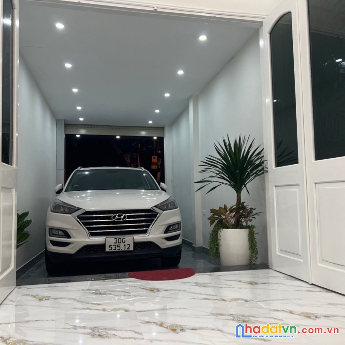 Bán siêu phẩm thanh xuân - ô tô vào nhà. 52m 5 tầng. đường trước nhà 15m.