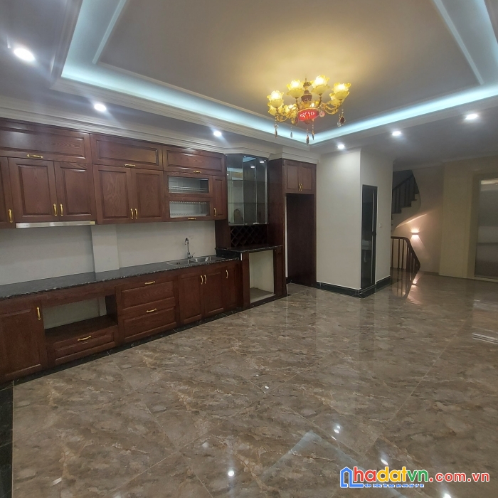 Nhà mới phố chùa bộc, dt46m2, 5 tầng gần phố. 0338080356