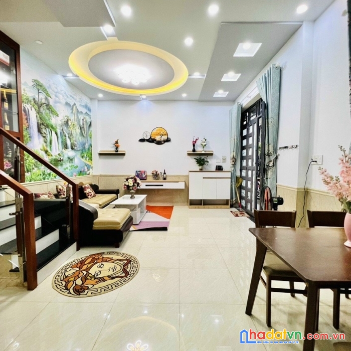 Nhà đẹp đào duy anh, 6 x 7m, 3 lầu, khu yên tĩnh, phú nhuận, dt 42m², giá 6.4 tỷ