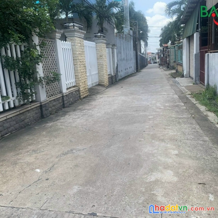Bán lô đất đẹp, 135m2 thổ cư p.hố nai, đường oto thông chỉ 3,2ty