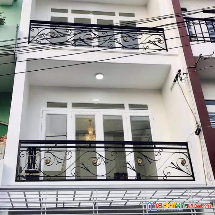 Nhà mặt tiền diện tích khủng ngay aeon tân phú.