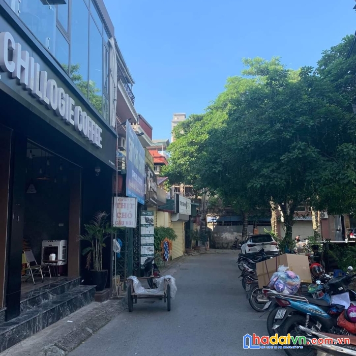 Chính chủ bán gấp đất đẹp sài đồng - ngay sát tttm aeon - ô tô 7 chỗ vào đất - vài bước chân ra ô