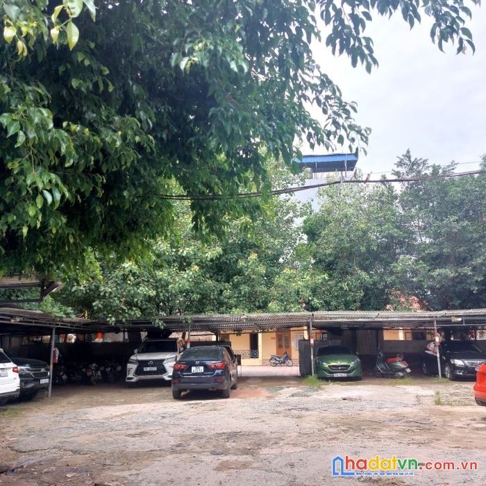 Bán nhà bồ đề, long biên 36m2 x 4 tầng, 1 gác lửng,  2 mặt ngõ. gần phố