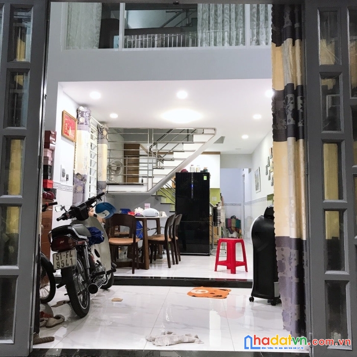 Hà huy giáp 40m2 hẻm thẳng 1 trục, ngay chợ cầu đồng
