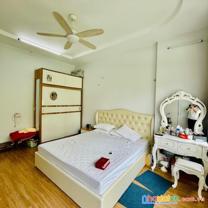 Bán nhà hào nam gấp 55m2*4 tầng mt 5m nhỉnh 6 tỷ.