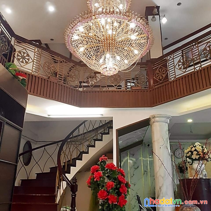 Biệt thự đơn lập – khách sạn 5 sao - trung tâm kđt linh đàm – sát công viên – 220m x 6t, mt12m