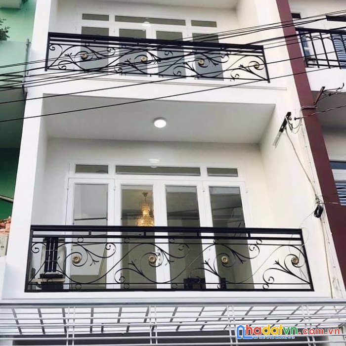 Nhà đẹp ở  ngay sát chợ khu ẩm thực hxh không ngập nước