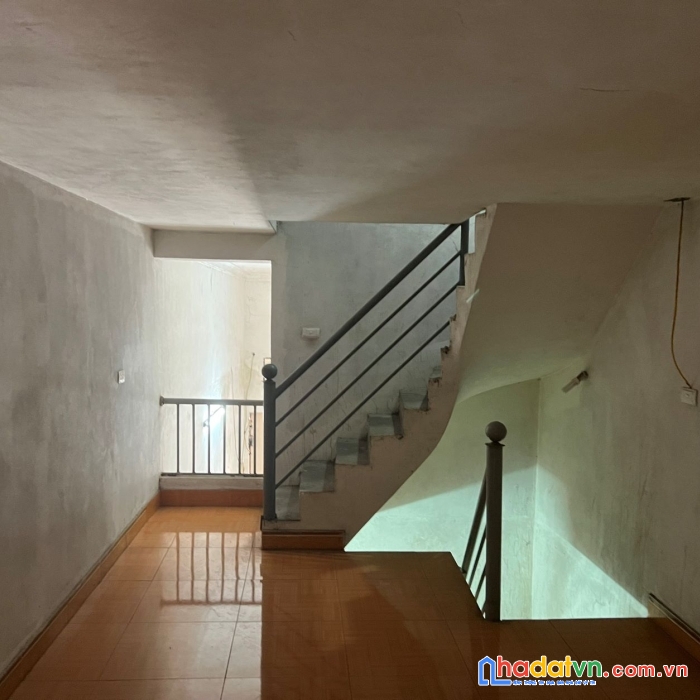 Bán nhà thạch bàn long biên 45m2 ngõ thông ô tô đỗ cửa đầu tư dòng tiền nhỉnh 2tỷ