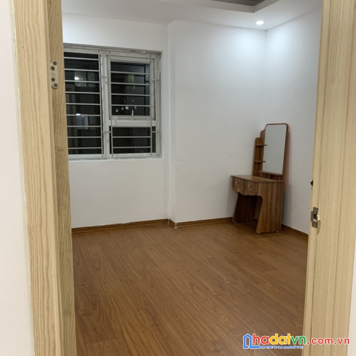 Bán nhà lô góc kinh doanh ở phố hoàng hoa thám, hà đông.diện tích 35 xây 5 tầng.chỉ nhỉnh 3