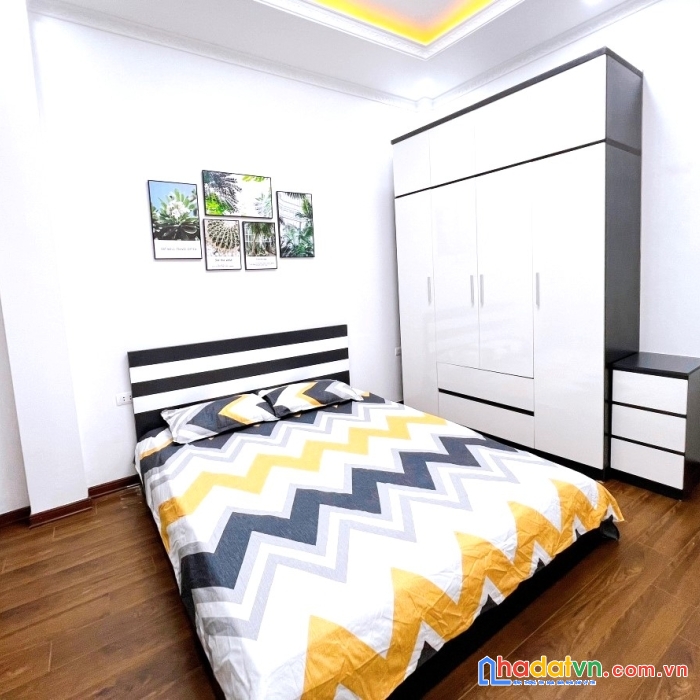 Bán nhà định công thượng: 36m2, 5 tầng, 3 ngủ, mt 4.3m, ô tô đỗ cạnh, 4.5 tỷ