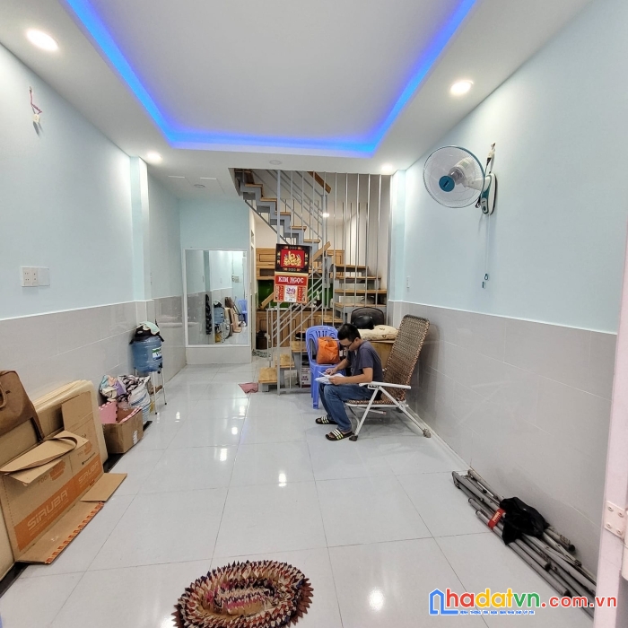 Bán nhà mới ở ngay -  lũy bán bích - 26m2- 2 tầng - nhỉnh 2 tỷ