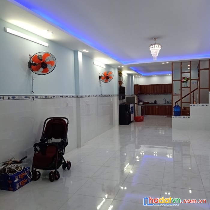 Bán nhà hxh bình tân - 2 tầng - 70m2 - sổ nở hậu - chỉ 4 tỷ tl