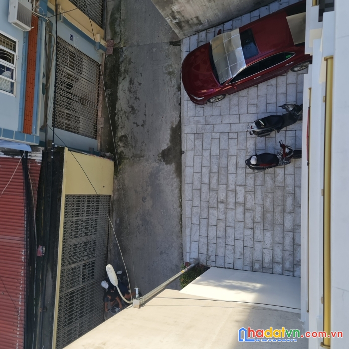 Bán nhà 4 tầng ngõ 333 văn cao ô tô đỗ cửa có sân riêng