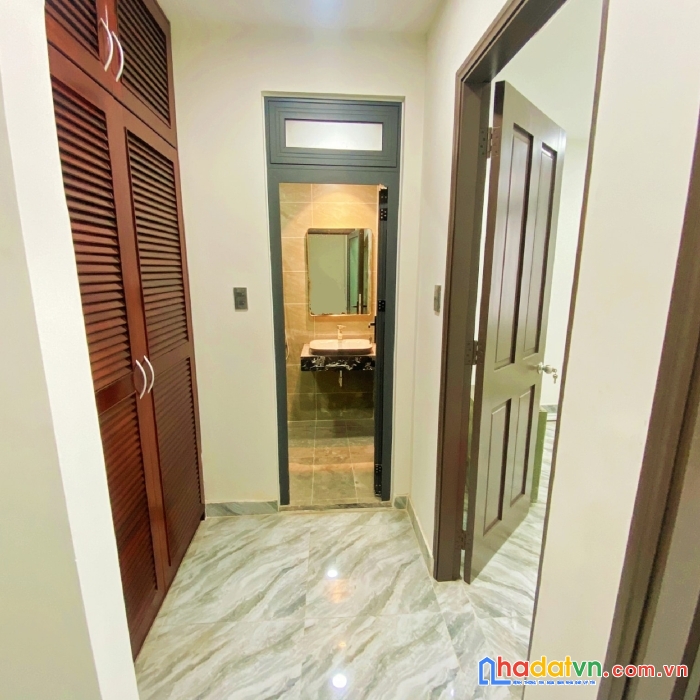 Bán nhà 4 tầng hẻm xe hơi hoàng hoa thám phú nhuận chỉ 7x tỷ