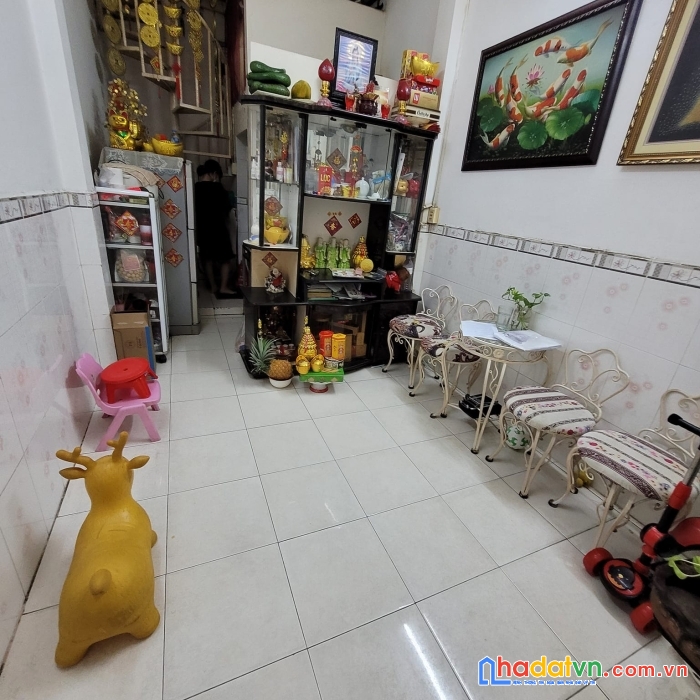 Bán nhà trần văn quang-tân bình-hẻm xe hơi-dtsd 34m2- nhỉnh 2 tỷ.