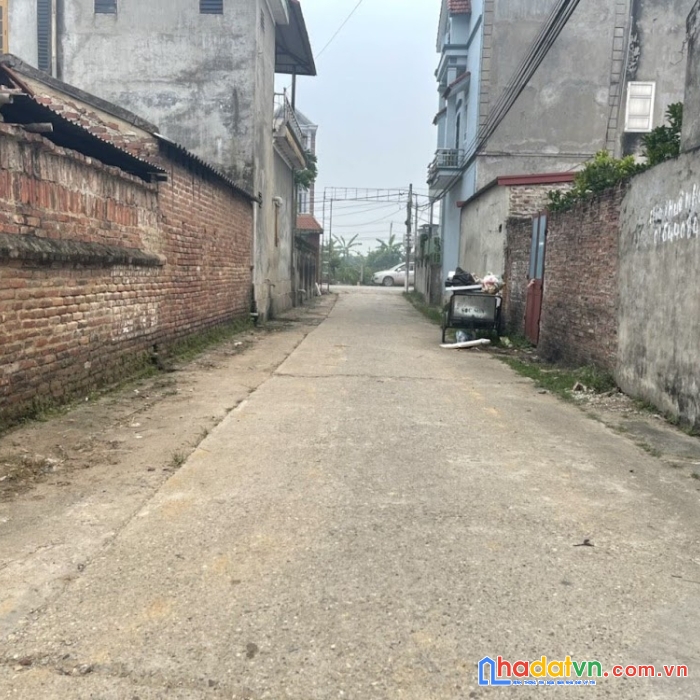 Lô góc 45m bắc thượng - quang tiến đường 5m ô tô quay đầu chỉ hơn 900tr.