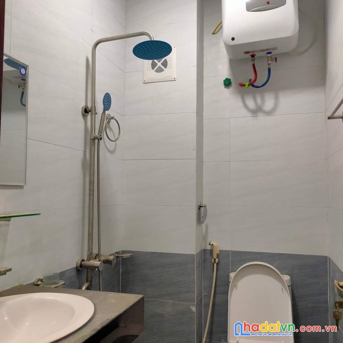 Bán nhà phố bùi xương trạch 40m2*6 tầng, ngõ thông, ô tô đỗ cửa, kinh doanh cực đỉnh, 5.35 tỷ.