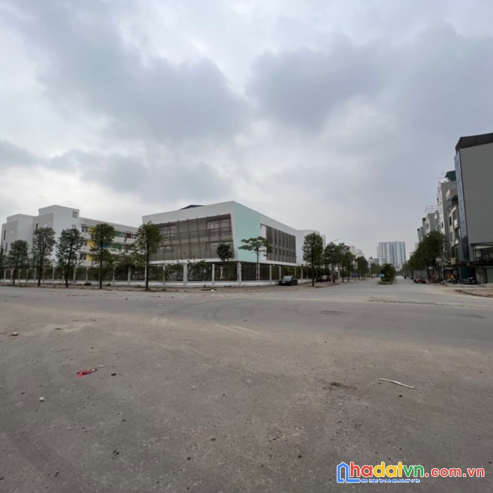 Bán nhà kd him lam vạn phúc 50m 5 tầng mặt tiền 5m 9.7 tỷ