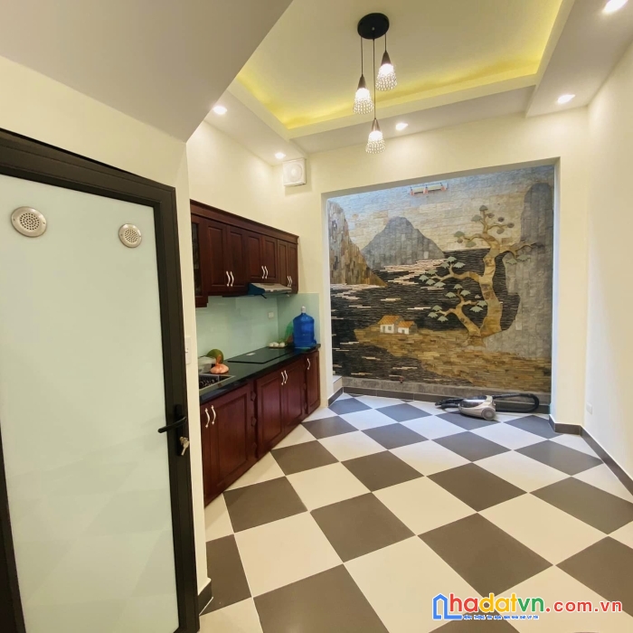 Bán nhà cầu giấy - ô tô - vừa ở vừa kinh doanh - 45m2 - 6 tầng - mt4,2m - 8,9 tỷ
