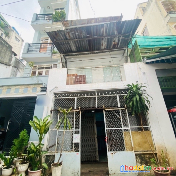 Bán gấp nhà để chia tài sản, nhà hẻm xe hơi 6m đường 3/2 q10 dt 3,5x7m nhà cấp 4 giá 3,5 tỷ tl