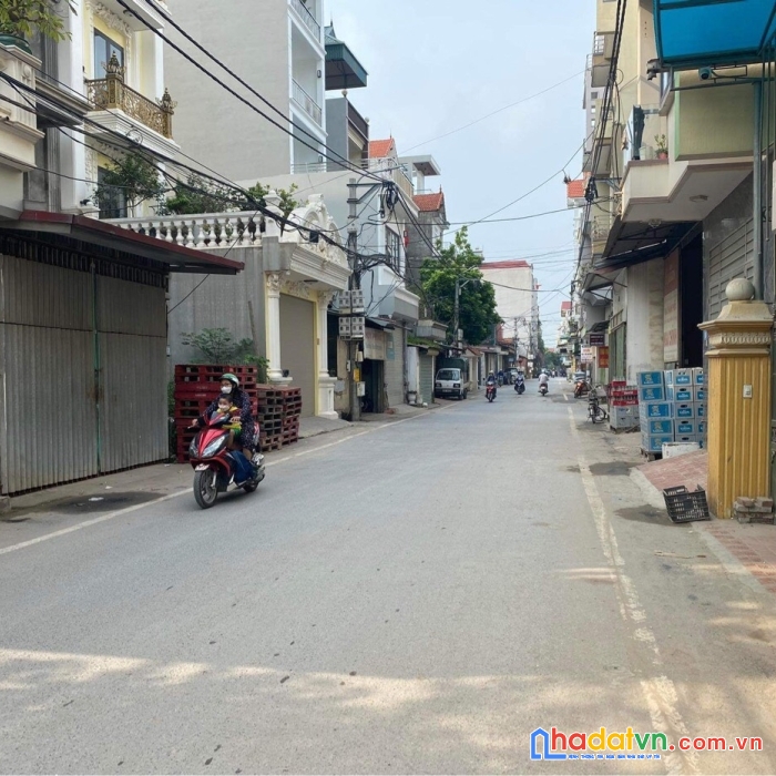 Vỉa hè kinh doanh trạm trôi hoài đức gara ôtô 53m 4.2 tỷ.