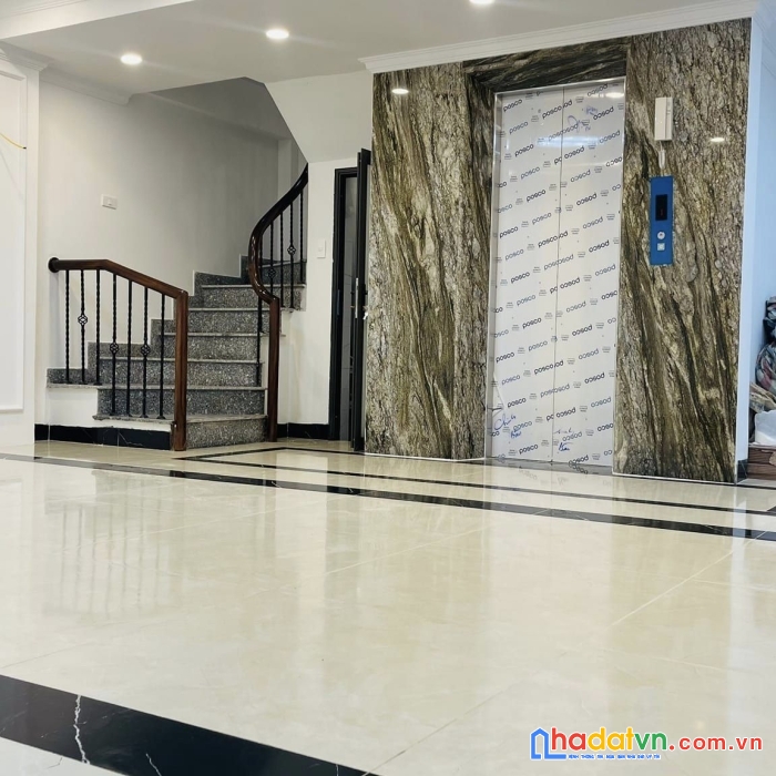 Bán nhà hoàng văn thái 72m.5 tầng kinh doanh tuyệt đỉnh