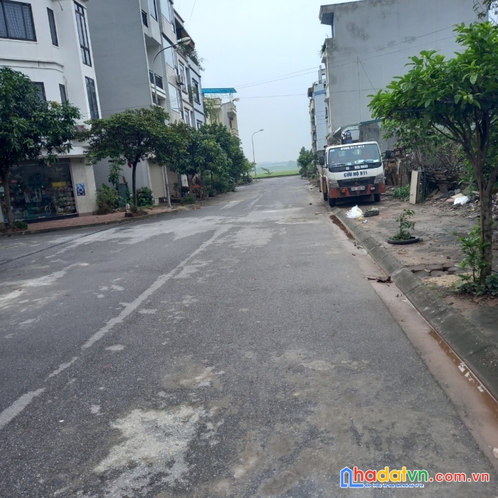 Đât đẹp, hiếm ! tái định cư giang biên, long biên, 90m, mt 6m, đường 7m, vỉa hè 2m