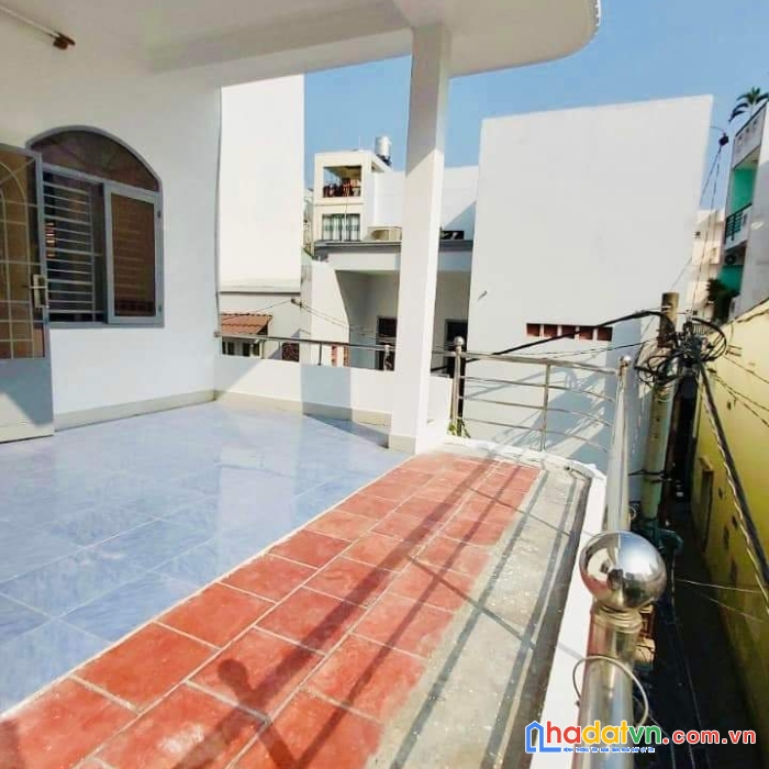 Trung tâm gò vấp - gần chợ hạnh thông tây - đường nhựa xe tải quay đầu - sát mặt tiền - khu nhà