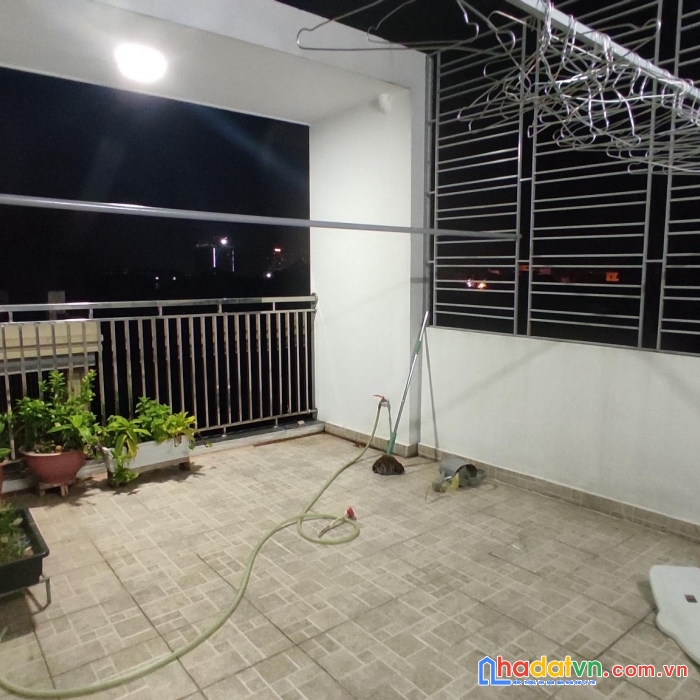 130922 đất mặt đường lớn trâu quỳ, gia lâm. 188m2 mặt bằng, 12m mặt tiền. trần danh vỹ 0989894845.
