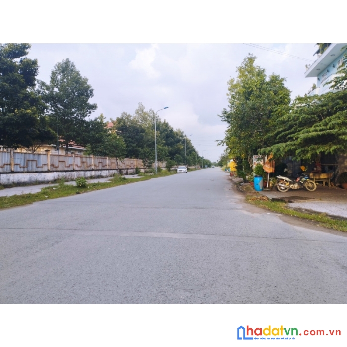 Cắt lỗ lô 100m2 hẻm xh,  khu dc phước thiện, đối diện vinhomes giá chỉ 3,9 tỷ