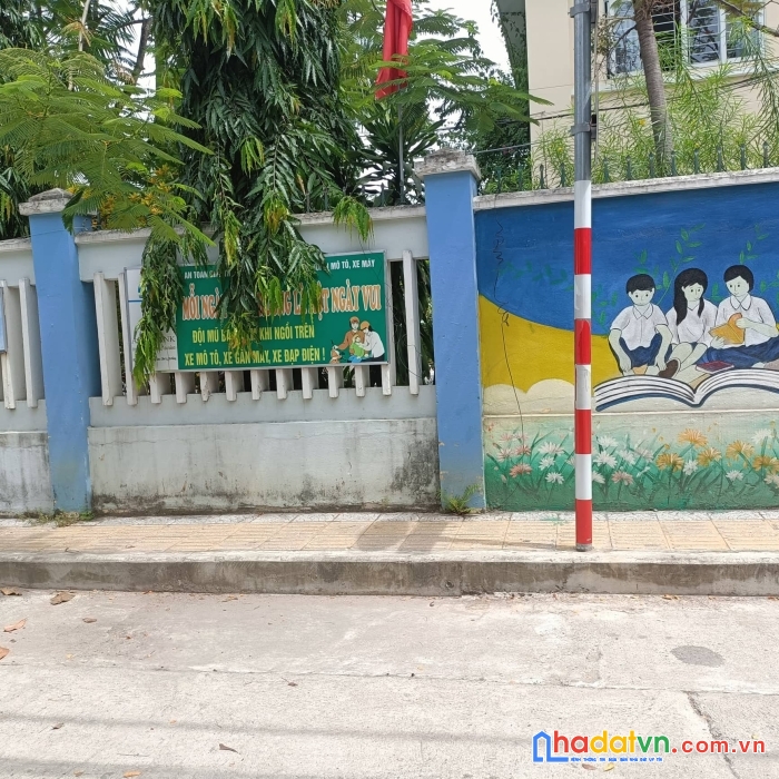 Bán nhà mặt tiền 5m5  sát trường chuẩn hòa thọ đông  cẩm lệ