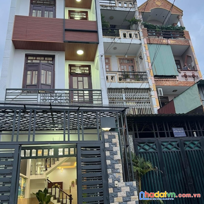 Nhà mặt tiền hẻm 403 thông tch 10 với huỳnh thị hai q12 