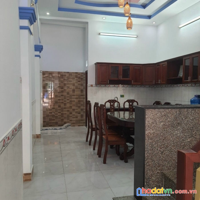 Bán nhà 1 trệt 2 lầu mặt tiền 158 lâm thị hố phường tch quận 12.