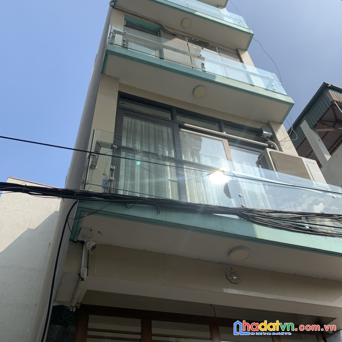 Bán nhà phúc lợi, 31m2, 4 tầng giá nhỉnh 2 tỷ