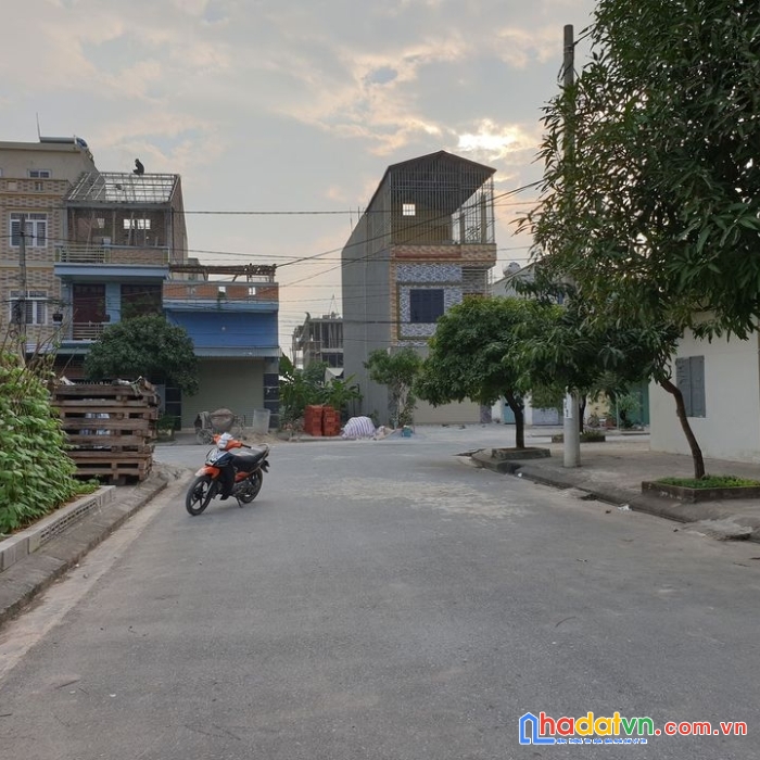 Hot hot hot đất đấu giá hòa bình, vị trí quyết định tiềm năng tăng giá, sinh lời, dòng tiền cực ổn.