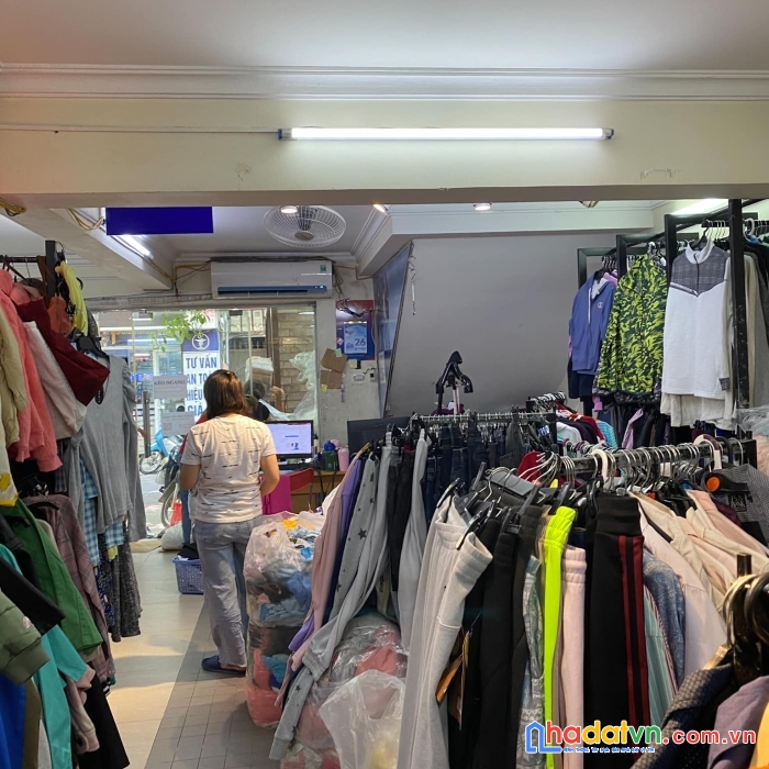 Bán nhà 110m2 thang máy mặt phố trần quang diệu đống đa 45 tỷ.