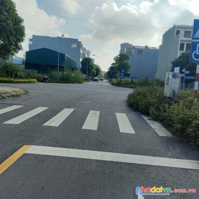 Cc b,á,n  đất  phú điền , đồng nguyên, 
  dt 120m2 - mt 5 m -giá. 4tỷ