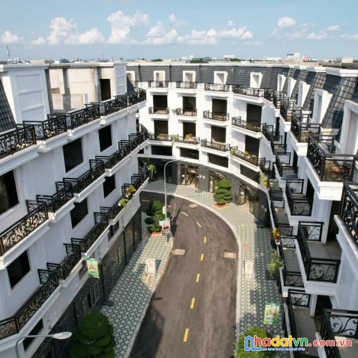 Nhà phố cao cấp trung tâm quận 12 sổ hồng hoàn công giá chỉ 5 tỷ***. liên hệ 0935166466