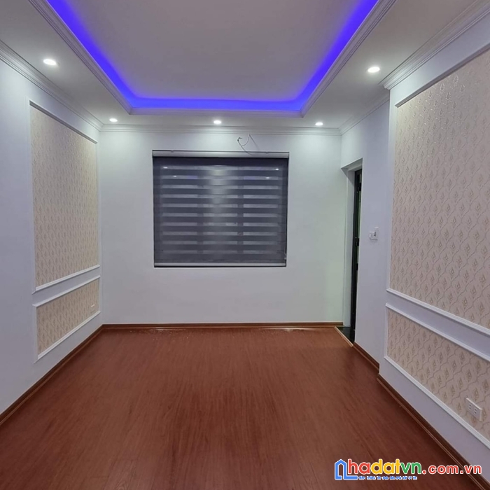 Phân lô hoàng quốc việt ô tô qua nhà ba bước ra phố